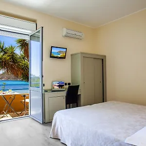 Calamosca Hotel